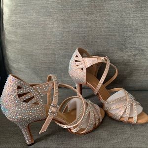 *SOLD** Nude Latin Dance Shoes